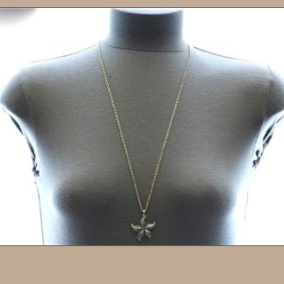 Gold Starfish Necklace 28" X-Long Chain Beach Island Sea Life Plus Size Plated - Picture 2 of 2